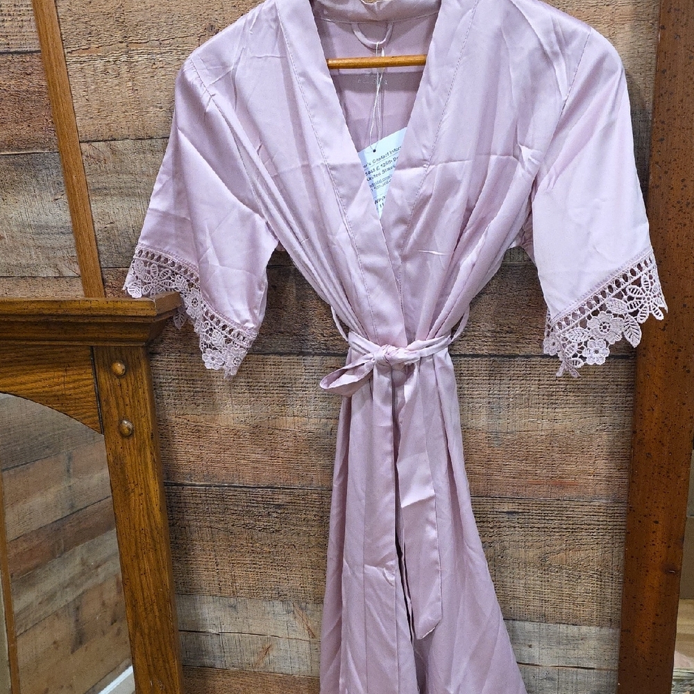 Blush Lace Trim Women's Robe